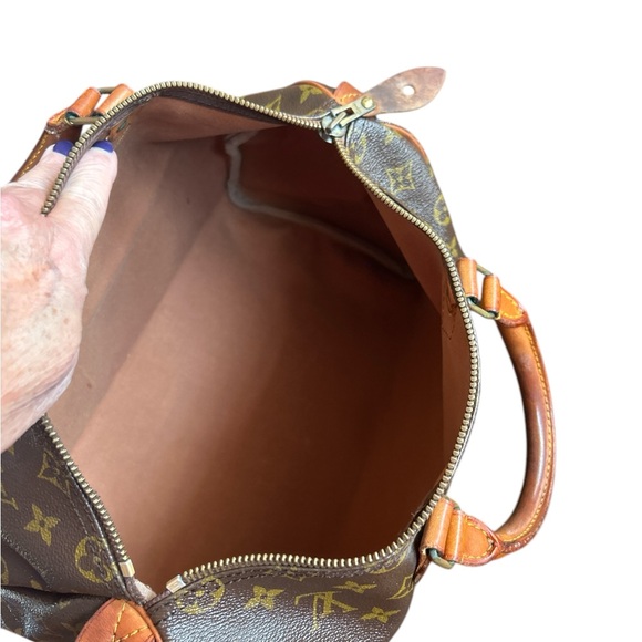 Louis Vuitton Monogram Canvas Speedy 35 Bag - Picture 8 of 10